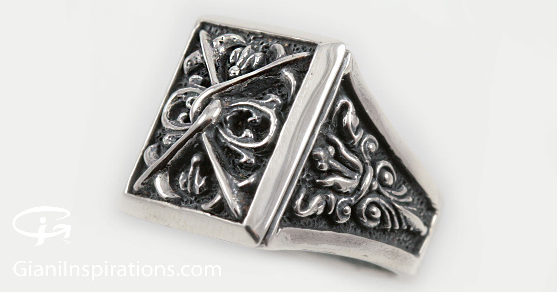 bisagio-gothic-style-oxidized-