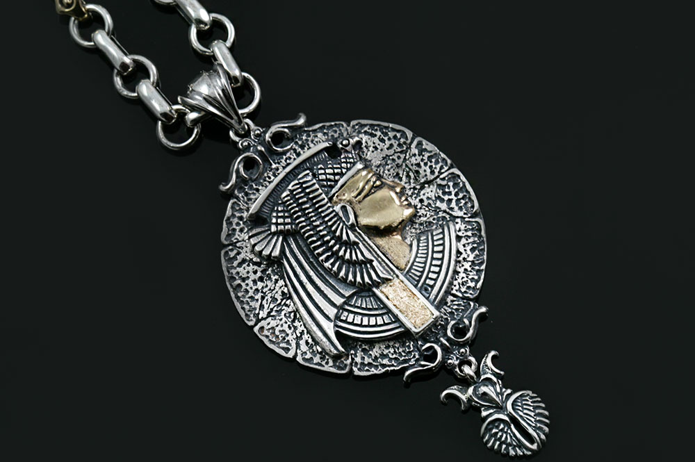 cleopatra-egyptian-two-tone-silver-bronze-medallion-pendant-pt-158-