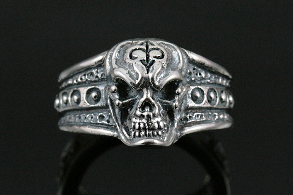 Iron Skull Sterling Silver Ring UR-021