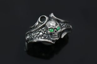 Jembr Green CZ Eyed Skull Gothic Oxidized Silver Ring UR-132
