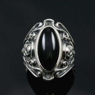 "JOFRE" Black Gothic Sterling Silver Ring With Onyx UR-166