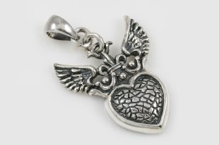 Madina Heart and Wings Silver Charm Pendant CH-100