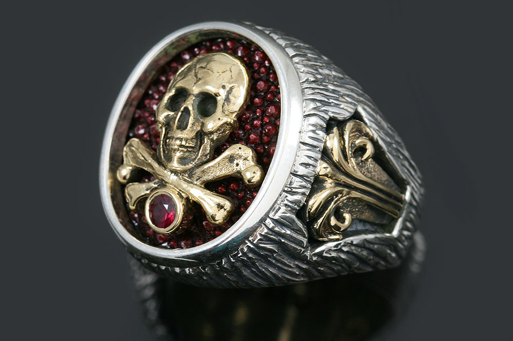 Roger Pirate Skull & Bones Stingray Skin Red Ruby Silver Ring UR-153