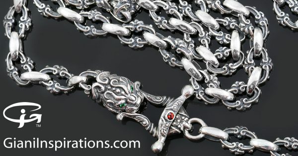 Royal Green Eyed Lion Head Silver Chain Necklace CHN-N2