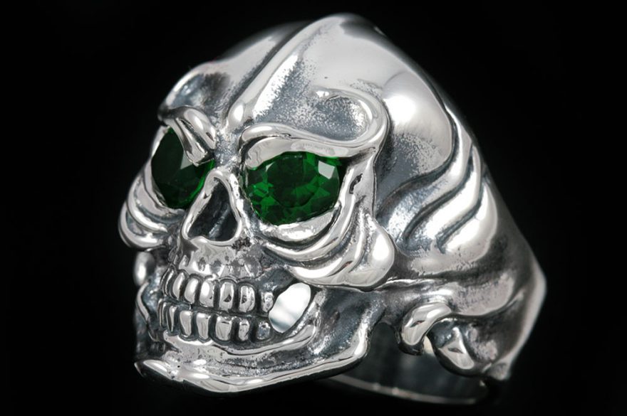 Warrior Skull Red or Green Eyed Silver Ring MR007